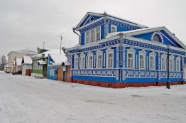 При отсутствии правоустанавливающих документов на древние постройки ее владельцы могут ссылаться на приобретательную давность